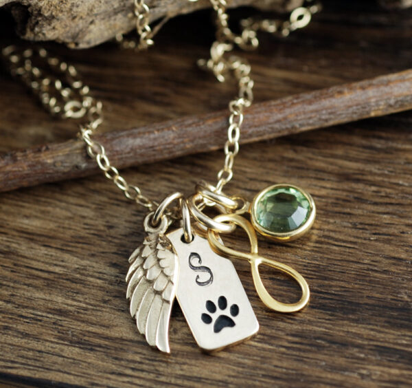 Dog Memorial Necklace, Personalized Dog Paw Jewelry, Angel Wing Necklace, Loss of Pet, Paw Print Necklace, Pet Memorial, Dog Mom Jewelry