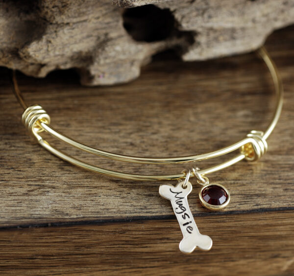 Gold Dog Bone Bracelet, Personalized Dog Mom Bracelet, Pet name Bracelet, Dog Mom Gift, Dog Paw Bracelet, Personalized Pet Jewelry